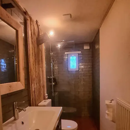 Unieke Trekkershut Зелхем